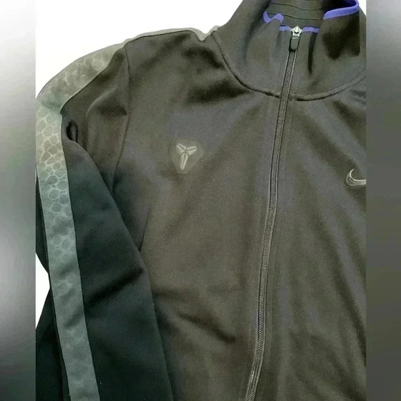 RARE 2011 NIKE KOBE BRYANT VENOMENON BLACK TRACK JACKET SIZE SMALL NICE!!! - Picture 13 of 14